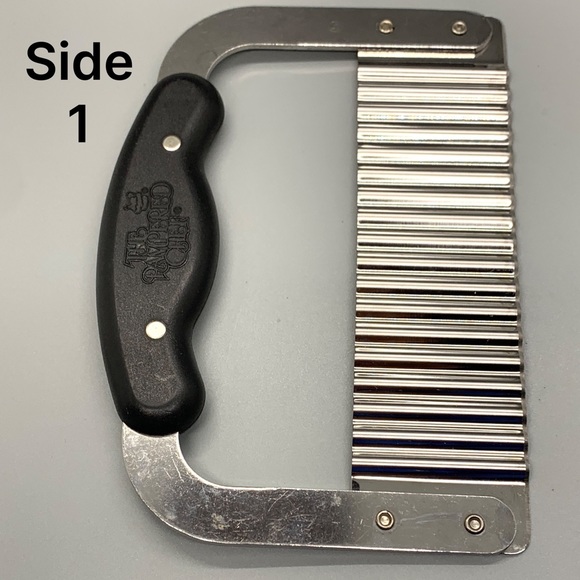 The Pampered Chef Crinkle Cutter - Picture 4 of 14